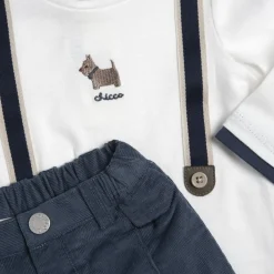 Chicco Set 2 pz t-shirt e pantaloni lunghi finte bretelle –